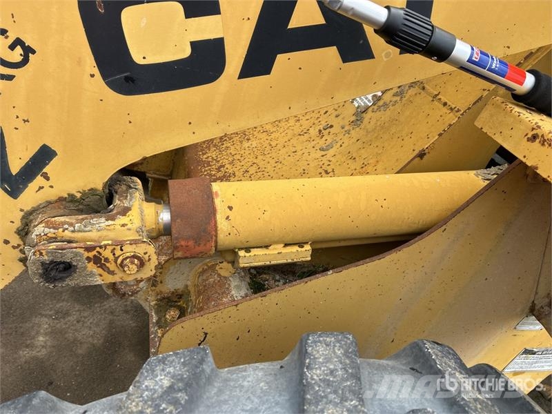 CAT 916 Rataslaadurid