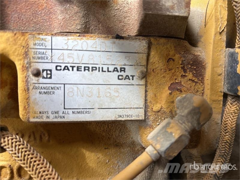 CAT 916 Rataslaadurid