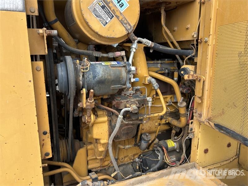 CAT 916 Rataslaadurid