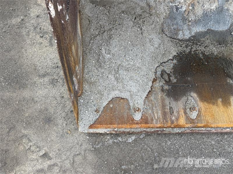 CAT 916 Rataslaadurid