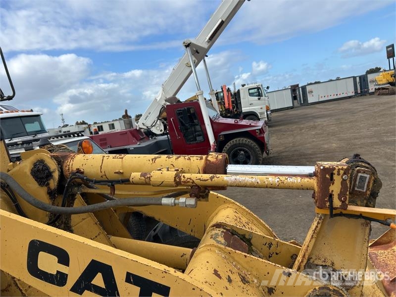 CAT 916 Rataslaadurid