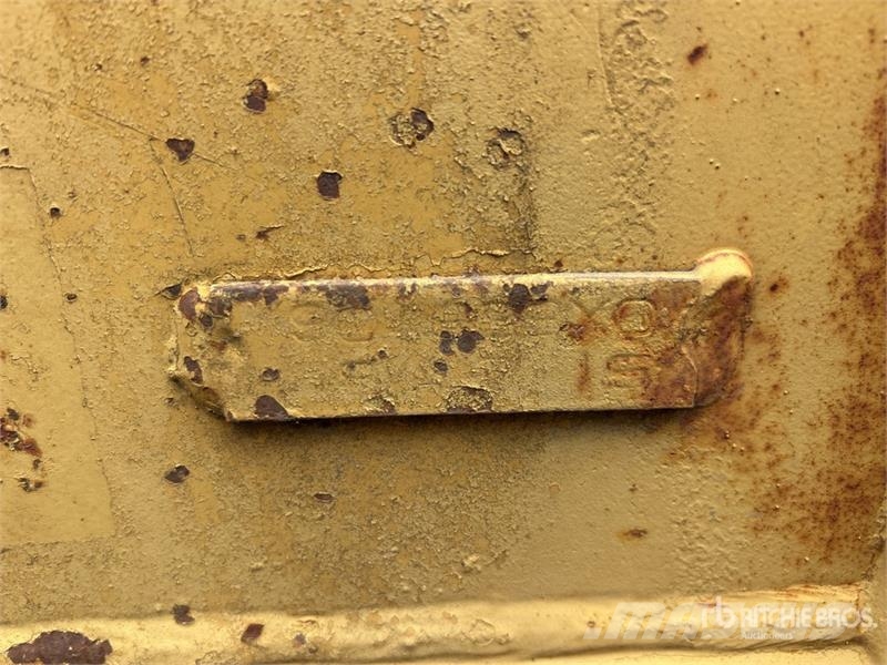 CAT 916 Rataslaadurid
