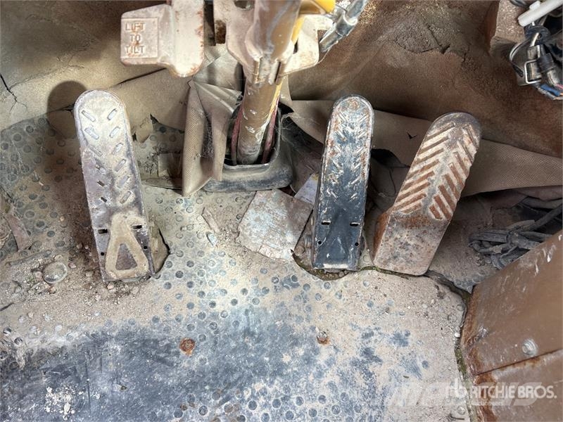 CAT 916 Rataslaadurid