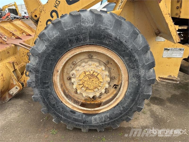 CAT 916 Rataslaadurid