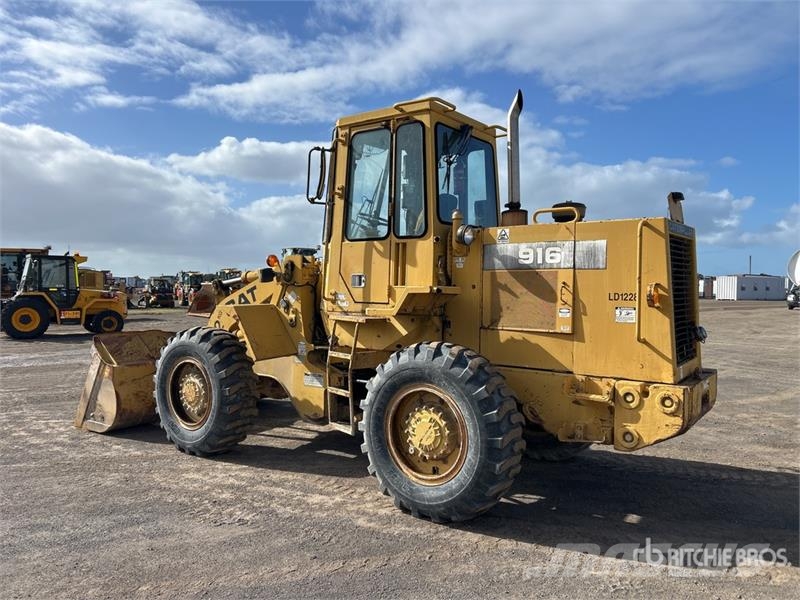 CAT 916 Rataslaadurid