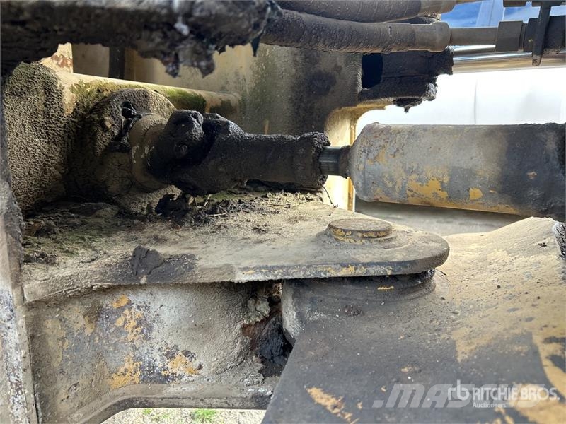 CAT 916 Rataslaadurid