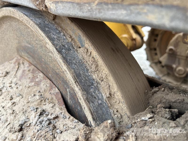 CAT 953D Roomiklaadurid
