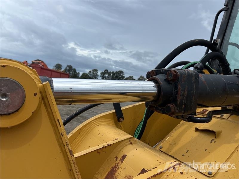 CAT 953D Roomiklaadurid