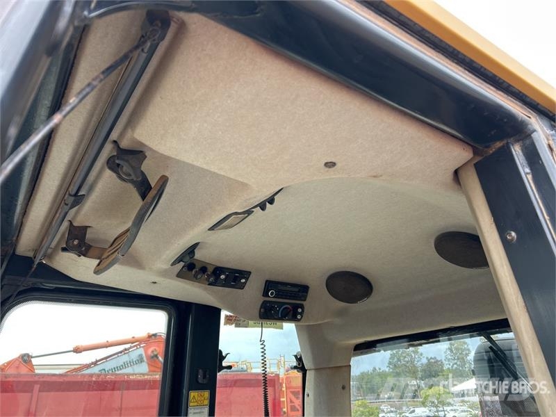 CAT 953D Roomiklaadurid
