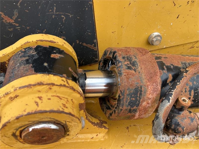 CAT 953D Roomiklaadurid