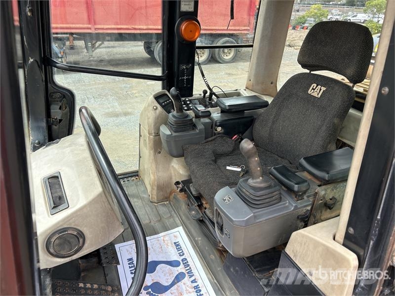 CAT 953D Roomiklaadurid