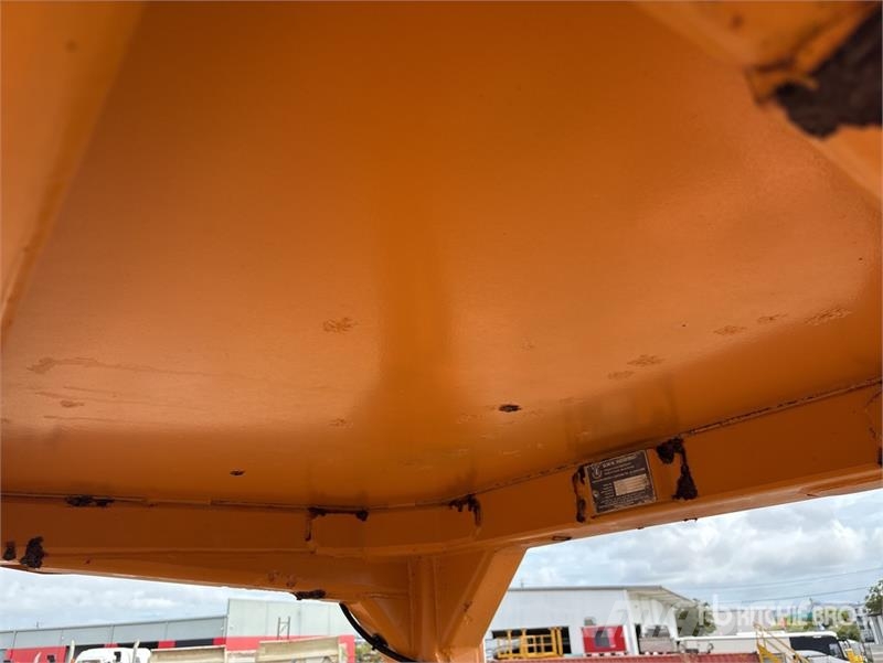 CAT 966B Gumikerekes homlokrakodók