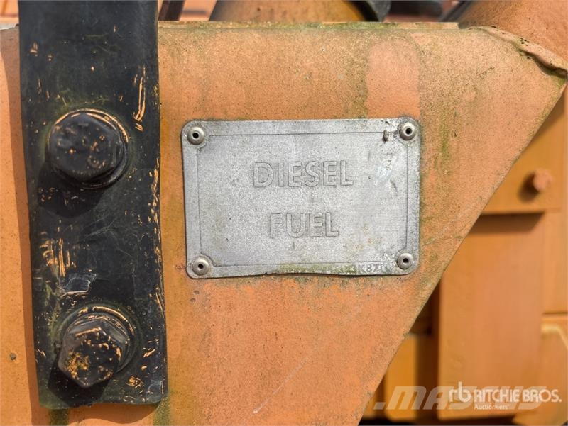 CAT 966B Gumikerekes homlokrakodók