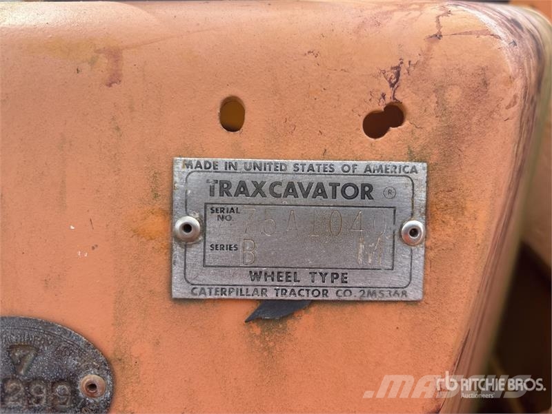 CAT 966B Gumikerekes homlokrakodók