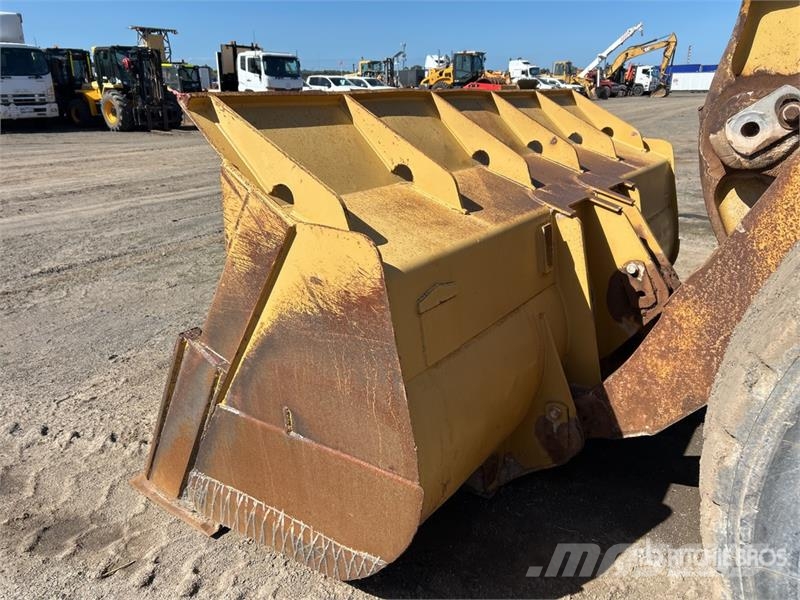 CAT 966E Tekerlekli yükleyiciler