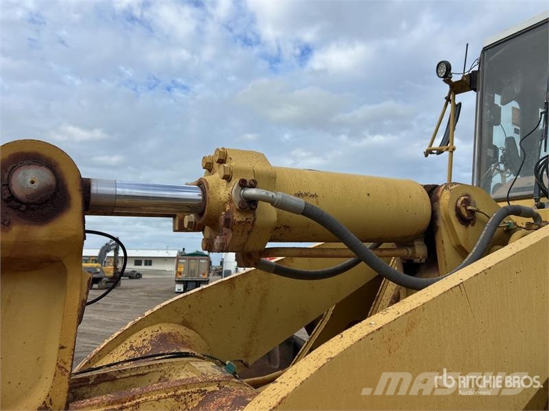 CAT 966F Tekerlekli yükleyiciler