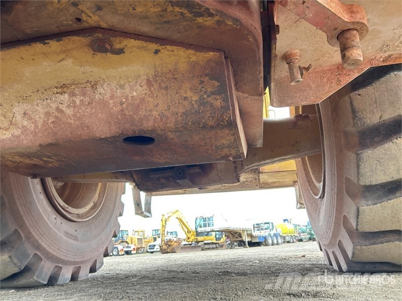 CAT 966F Tekerlekli yükleyiciler