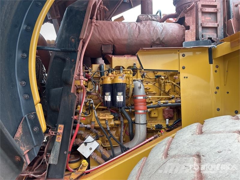 CAT 980M Iekrāvēji uz riteņiem