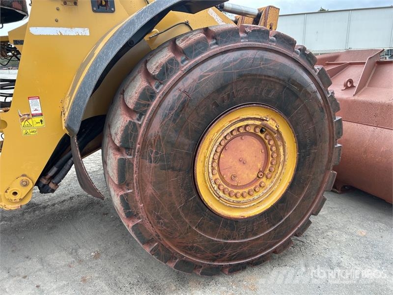 CAT 980M Iekrāvēji uz riteņiem