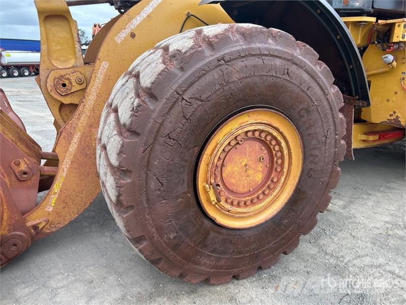 CAT 980M Iekrāvēji uz riteņiem