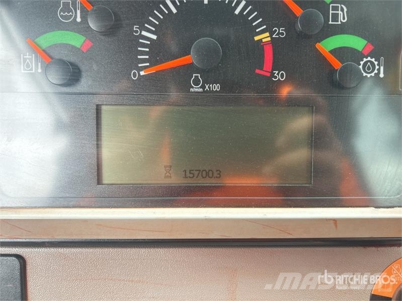 CAT 980M Iekrāvēji uz riteņiem
