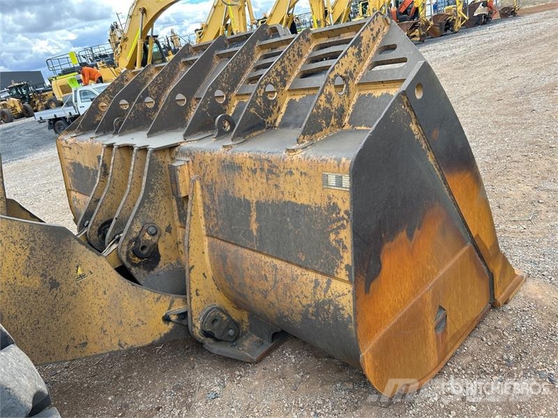 CAT 982M Wheel Loader لوادر بعجل