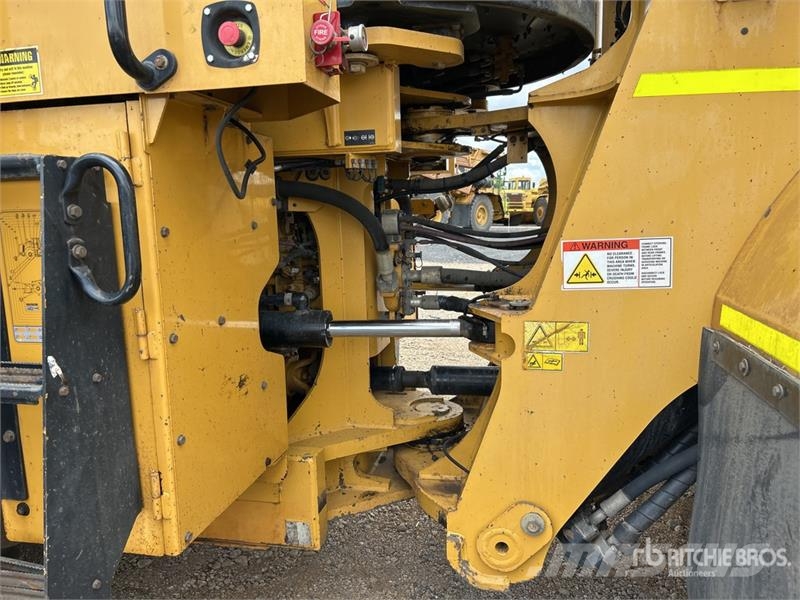 CAT 982M Wheel Loader لوادر بعجل
