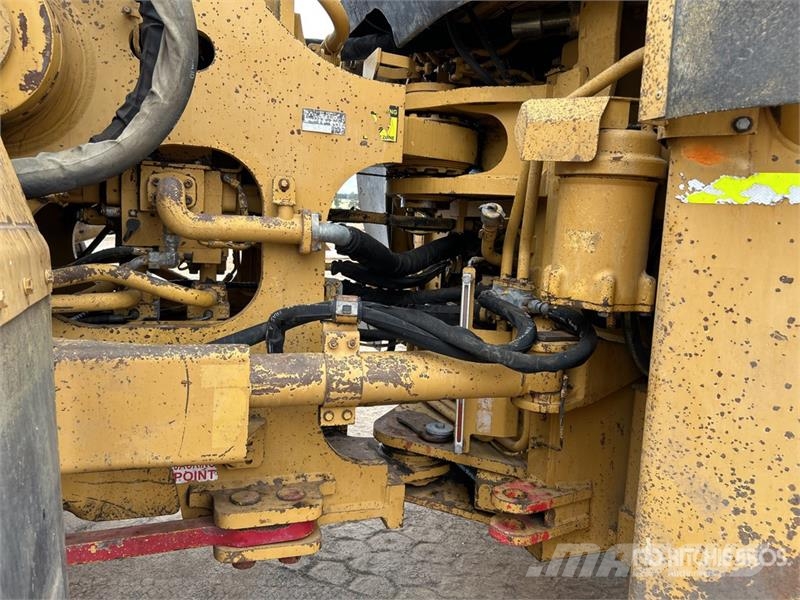 CAT 988H Rataslaadurid