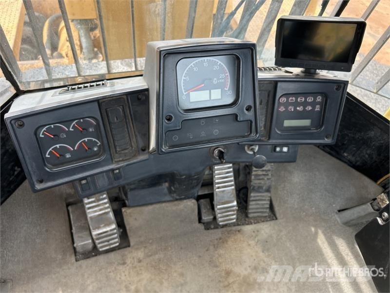 CAT 988H Rataslaadurid