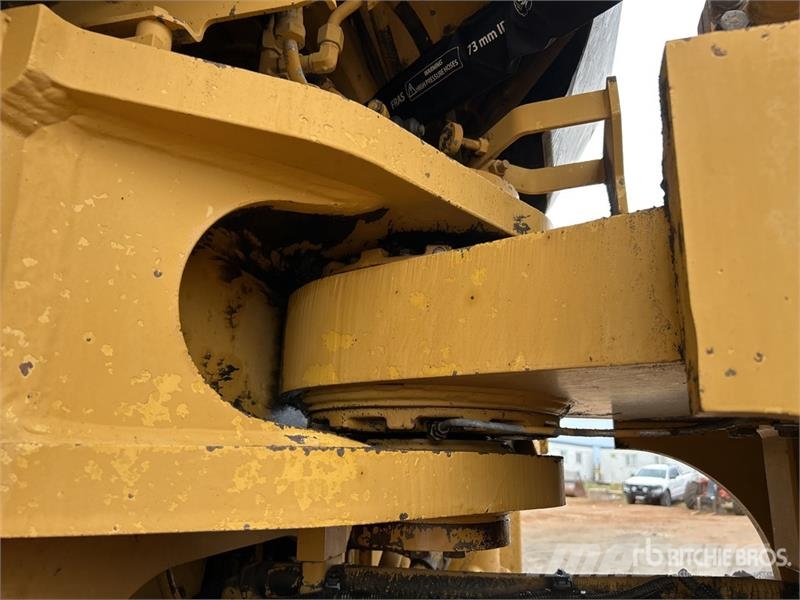 CAT 988H Rataslaadurid
