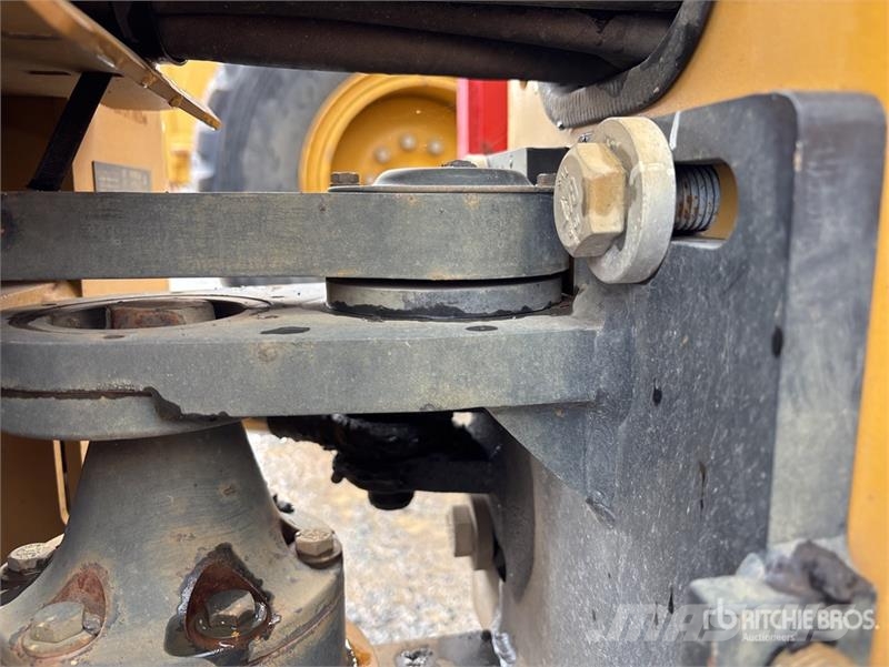 CAT CB2.7GC Double Drum Roller Tandemjyrät