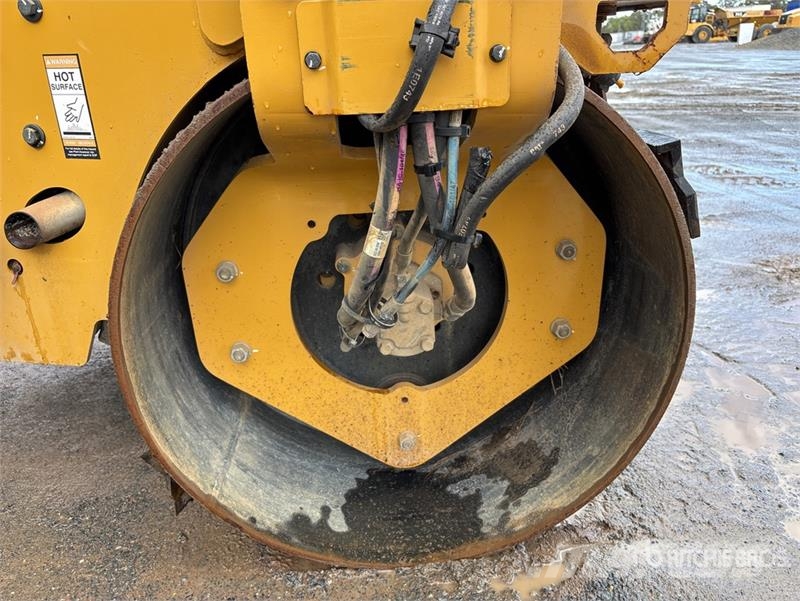 CAT CB2.7GC Double Drum Roller Tandemjyrät