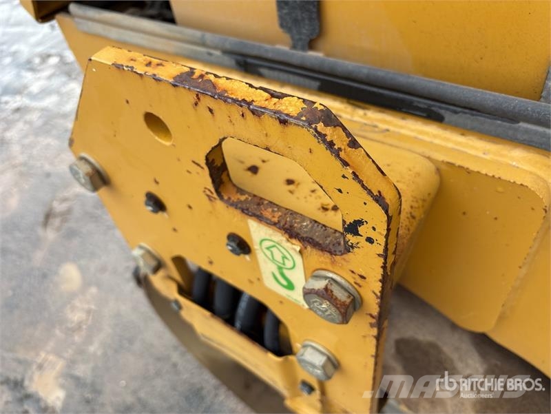 CAT CB2.7GC Double Drum Roller Tandemjyrät
