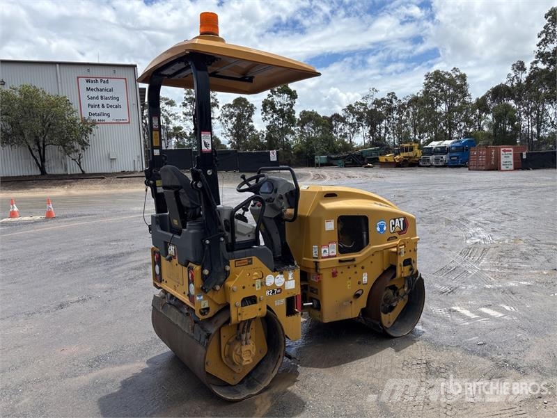 CAT CB2.7GC Double Drum Roller Tandemjyrät