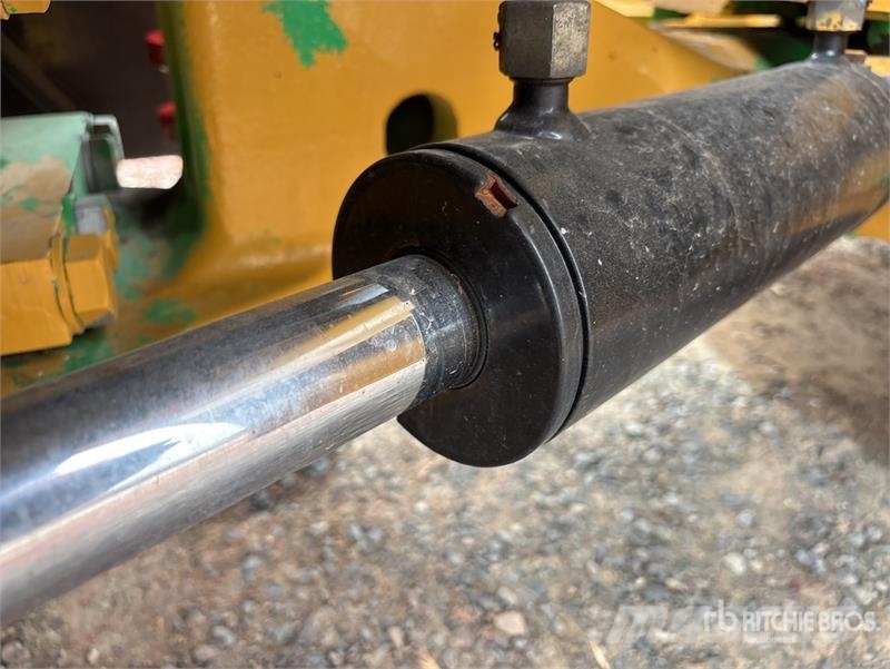 CAT CB44B Double Drum Roller Ikerdobos hengerek
