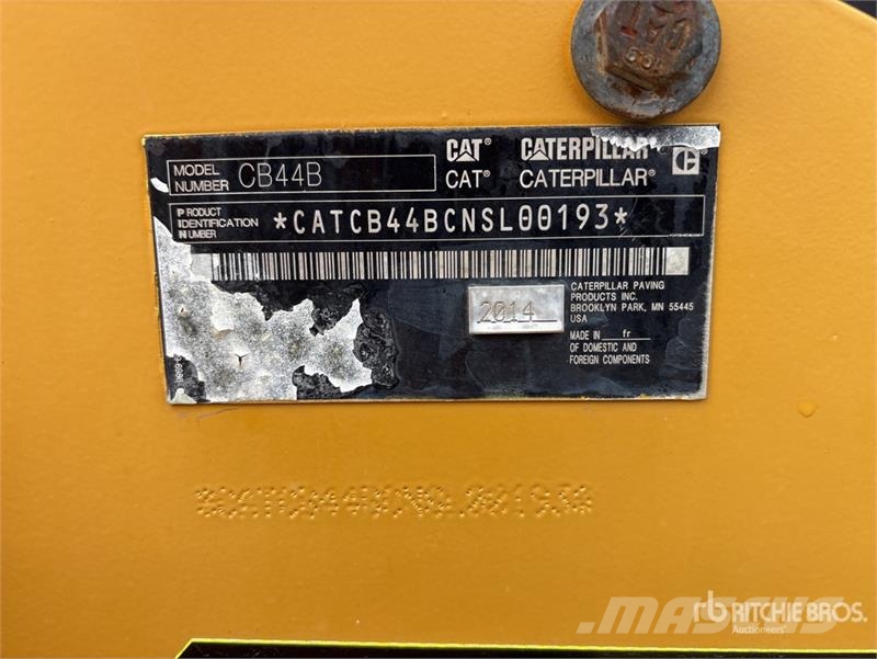CAT CB44B Double Drum Roller Ikerdobos hengerek