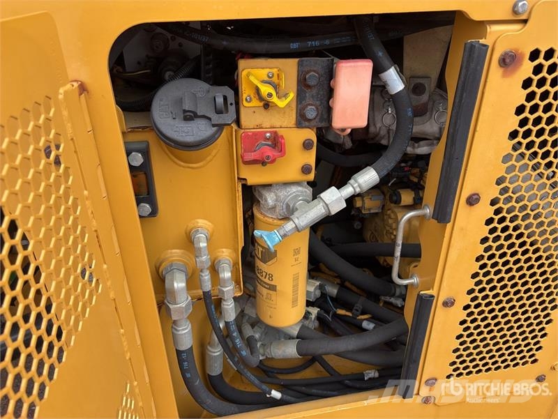 CAT CB44B Double Drum Roller Ikerdobos hengerek