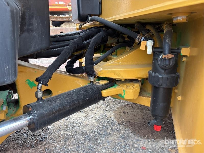 CAT CB44B Double Drum Roller Ikerdobos hengerek