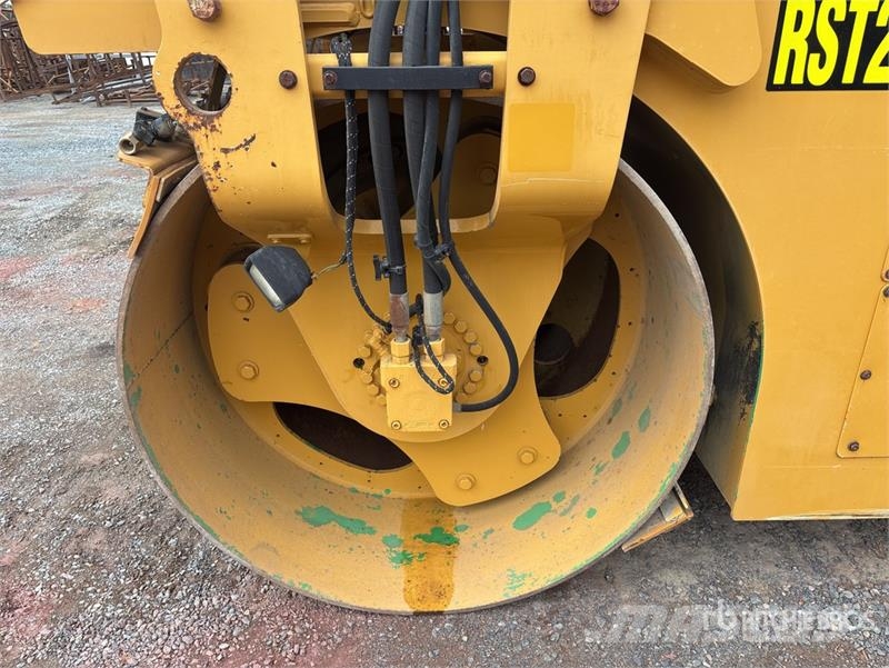CAT CB44B Double Drum Roller Ikerdobos hengerek