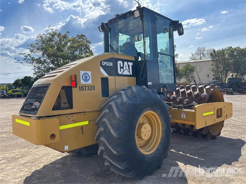 CAT CP-533E Padfoot Drum Compactor Ühe trumliga rullid