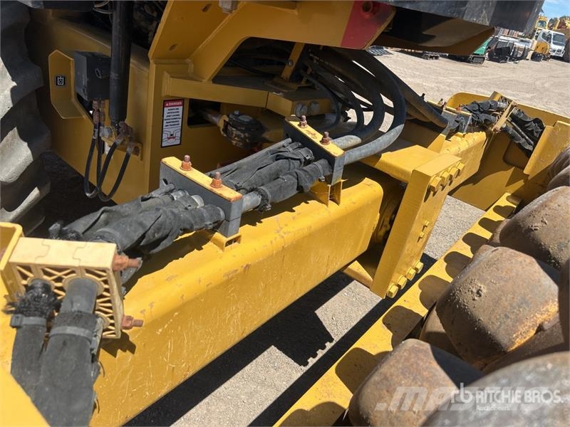 CAT CP-533E Padfoot Drum Compactor Ühe trumliga rullid