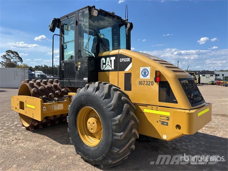 CAT CP-533E Padfoot Drum Compactor Ühe trumliga rullid