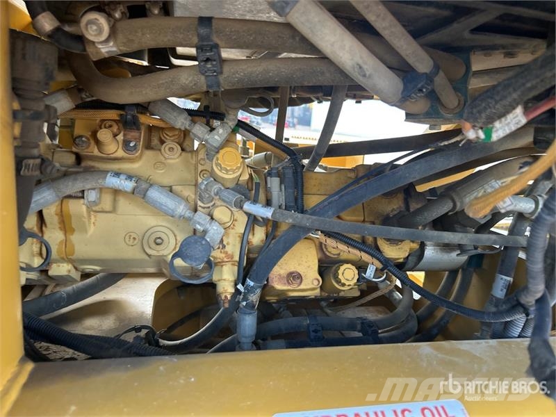 CAT CP-533E Padfoot Drum Compactor Ühe trumliga rullid