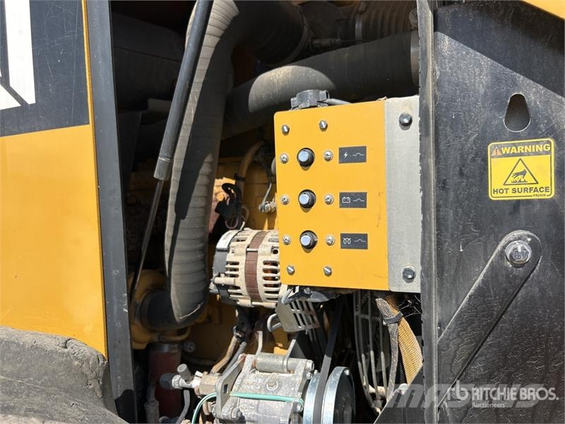 CAT CP-533E Padfoot Drum Compactor Ühe trumliga rullid