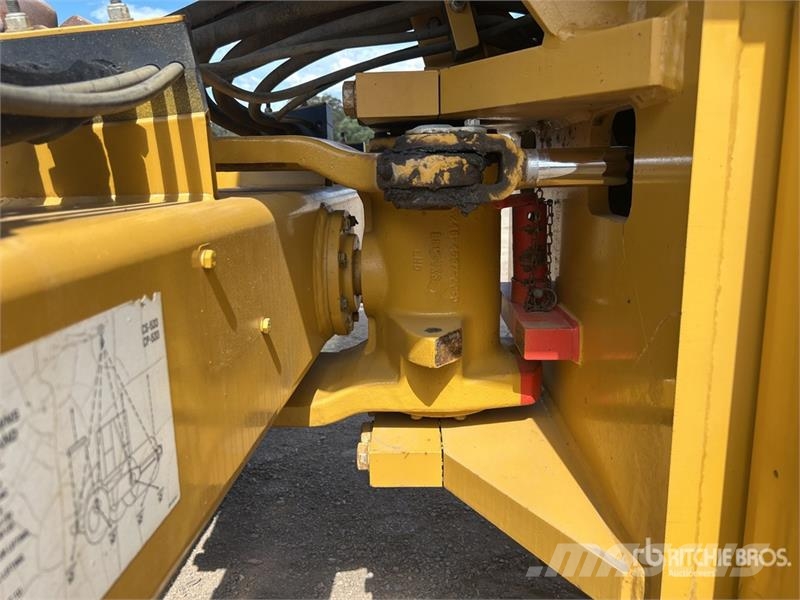 CAT CP-533E Padfoot Drum Compactor Ühe trumliga rullid