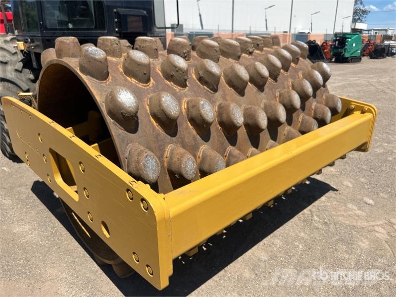 CAT CP-533E Padfoot Drum Compactor Ühe trumliga rullid