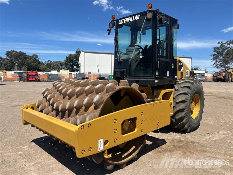 CAT CP-533E Padfoot Drum Compactor Ühe trumliga rullid