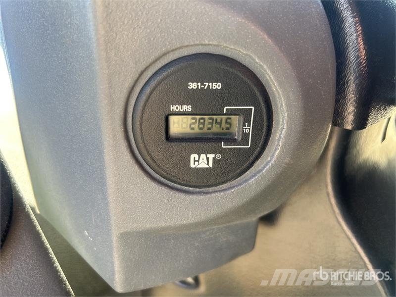 CAT CP-533E Padfoot Drum Compactor Ühe trumliga rullid