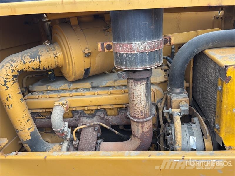 CAT CP-563C Padfoot Drum Compactor Ühe trumliga rullid