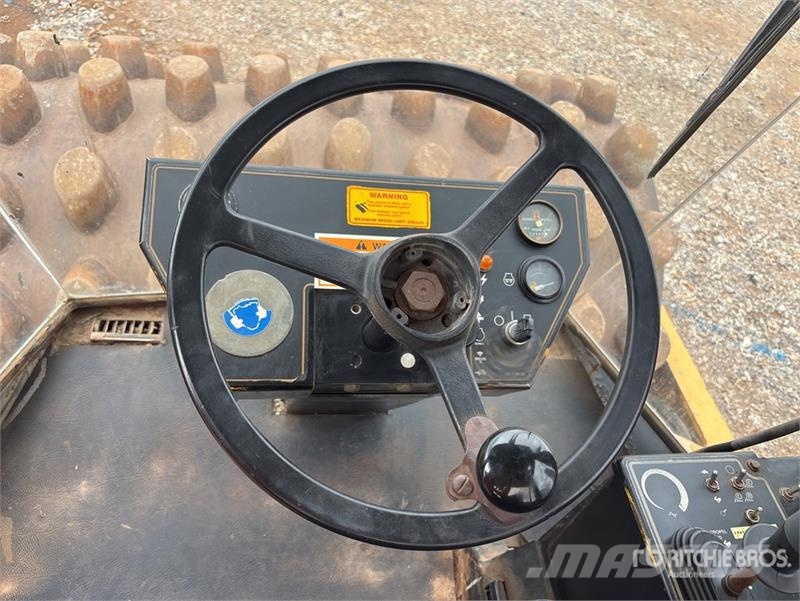 CAT CP-563C Padfoot Drum Compactor Ühe trumliga rullid